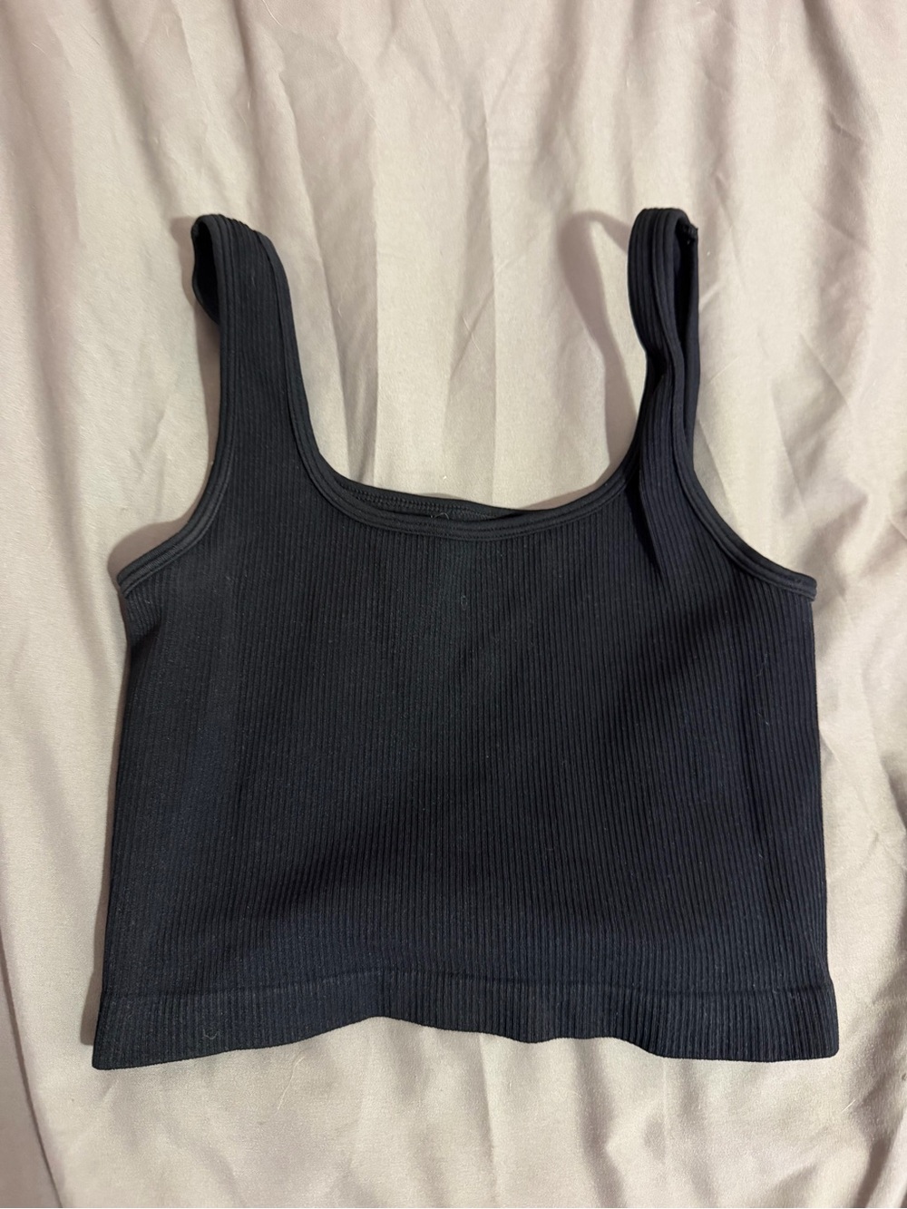 Amazon Essentials Black Ribbed Cropped Tank Top